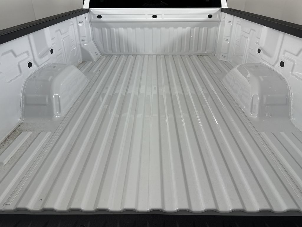 new 2025 GMC Sierra 1500 car, priced at $33,145