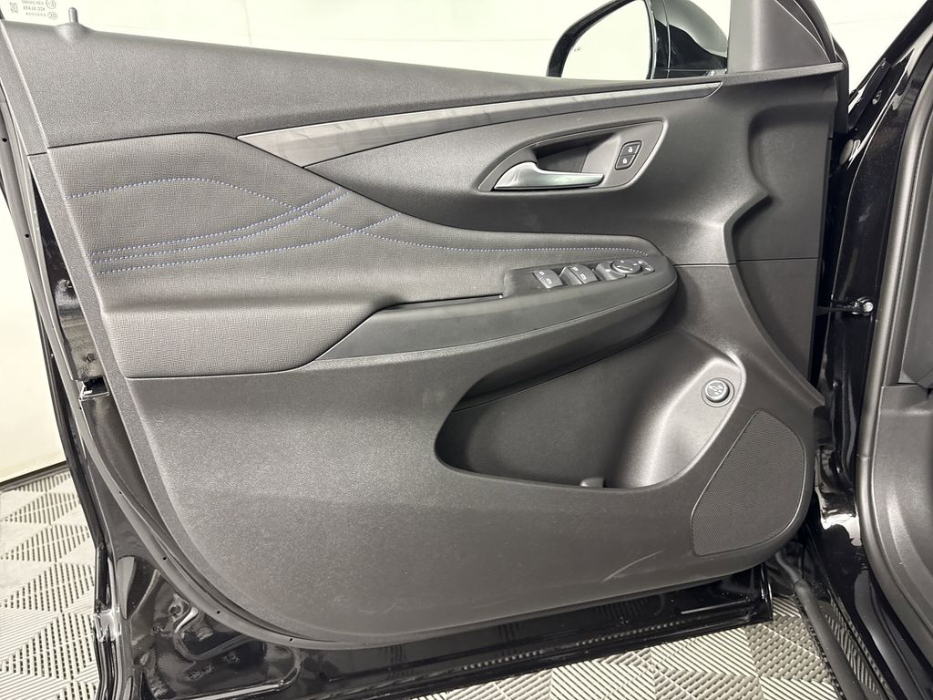 new 2025 Buick Envista car, priced at $29,869