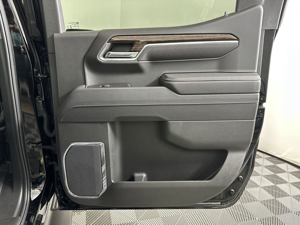 new 2025 GMC Sierra 1500 car, priced at $60,224