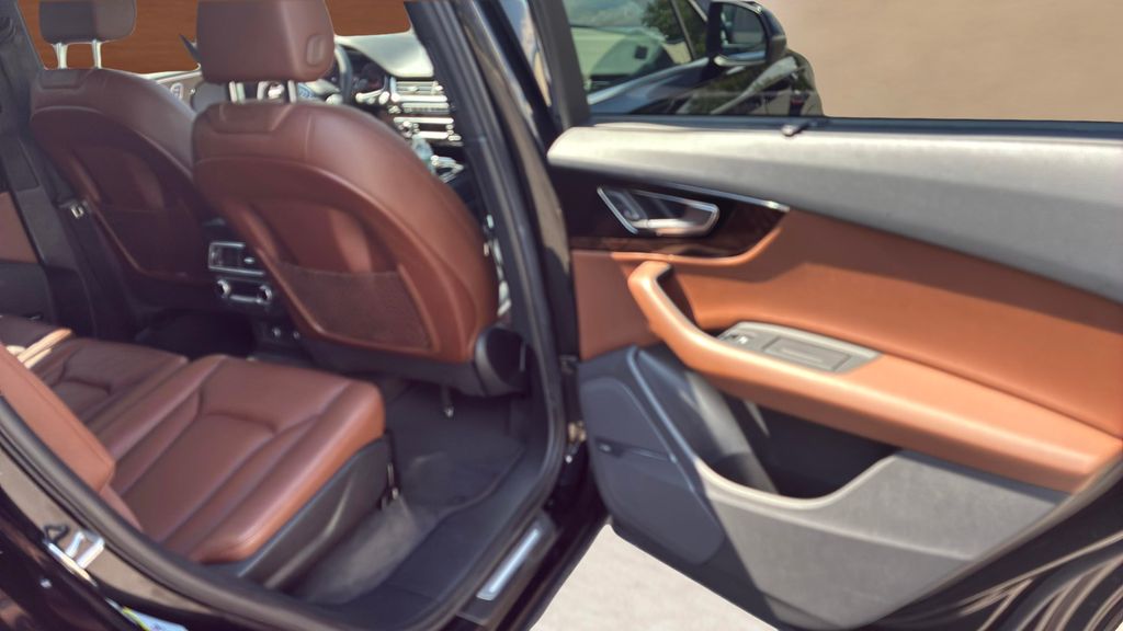 used 2019 Audi Q7 car, priced at $21,900