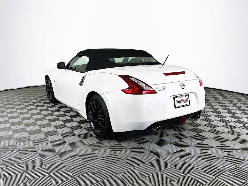 used 2019 Nissan 370Z car, priced at $27,999