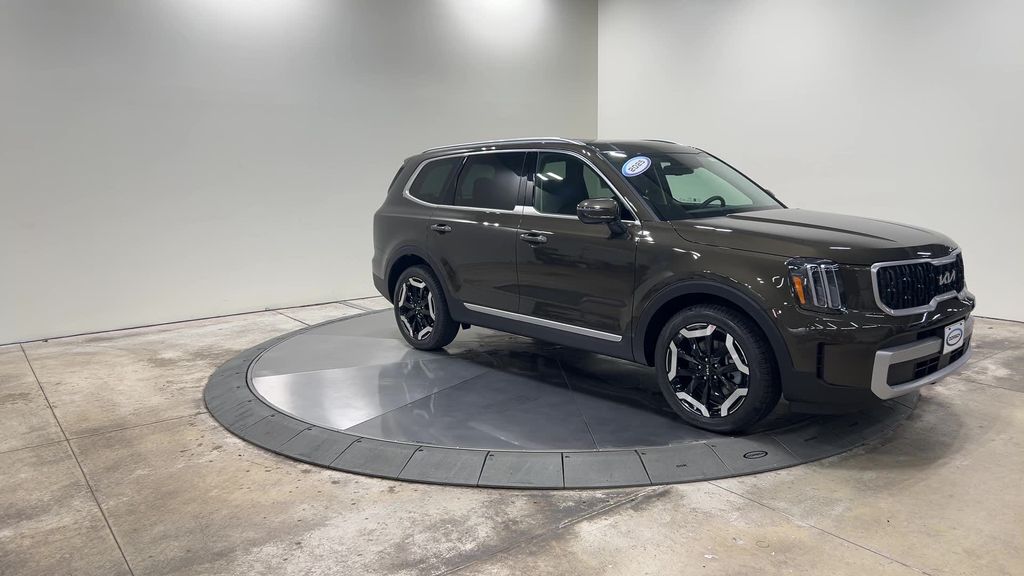 new 2025 Kia Telluride car, priced at $44,044
