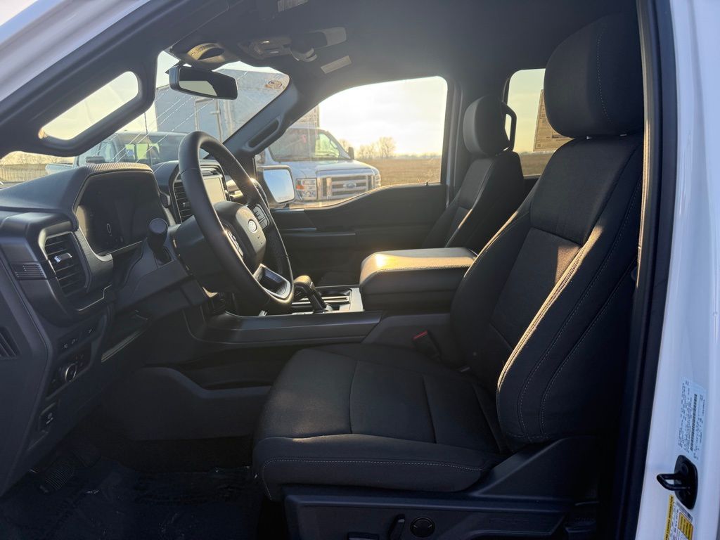 new 2024 Ford F-150 car, priced at $51,279