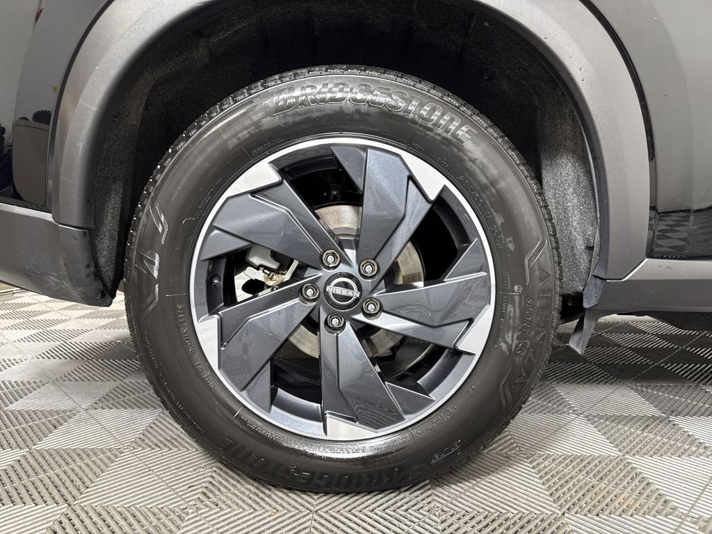 used 2024 Nissan Rogue car, priced at $21,997