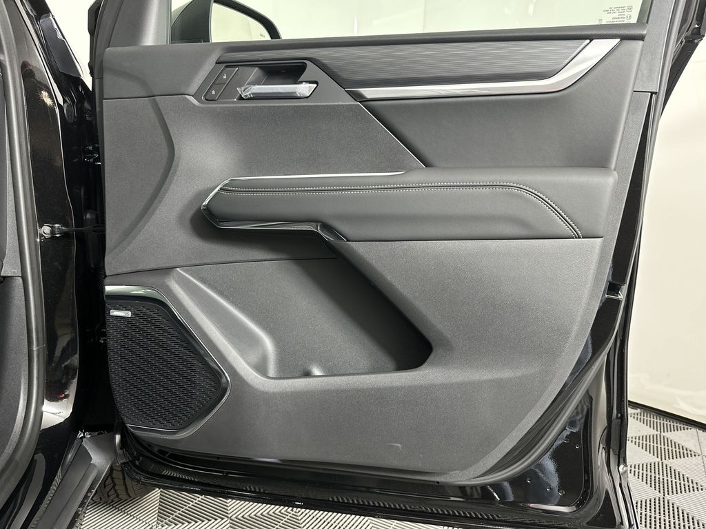 new 2025 GMC Acadia car, priced at $45,824