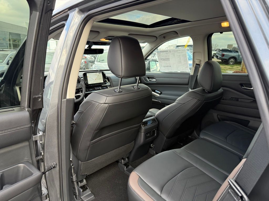 new 2025 Nissan Pathfinder car, priced at $49,637