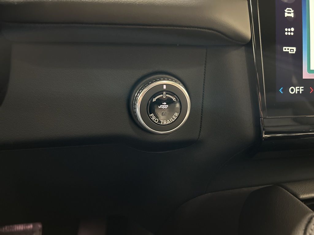 new 2025 Lincoln Navigator L car, priced at $108,185