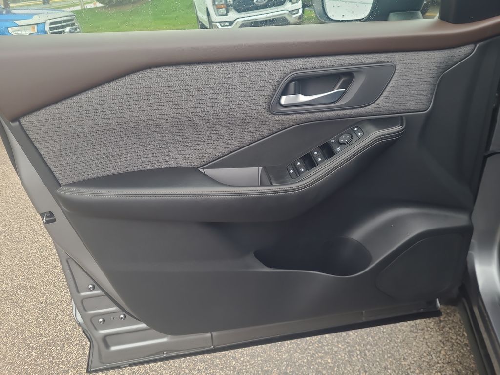 used 2022 Nissan Rogue car, priced at $23,283