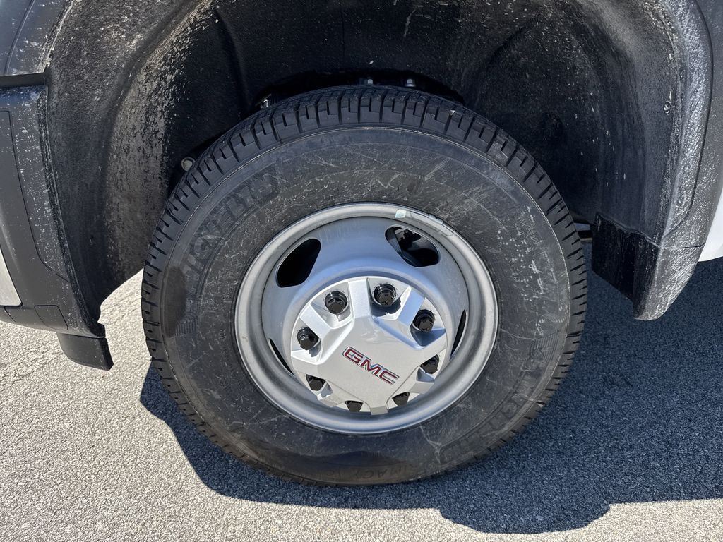 new 2025 GMC Sierra 3500HD car, priced at $54,618