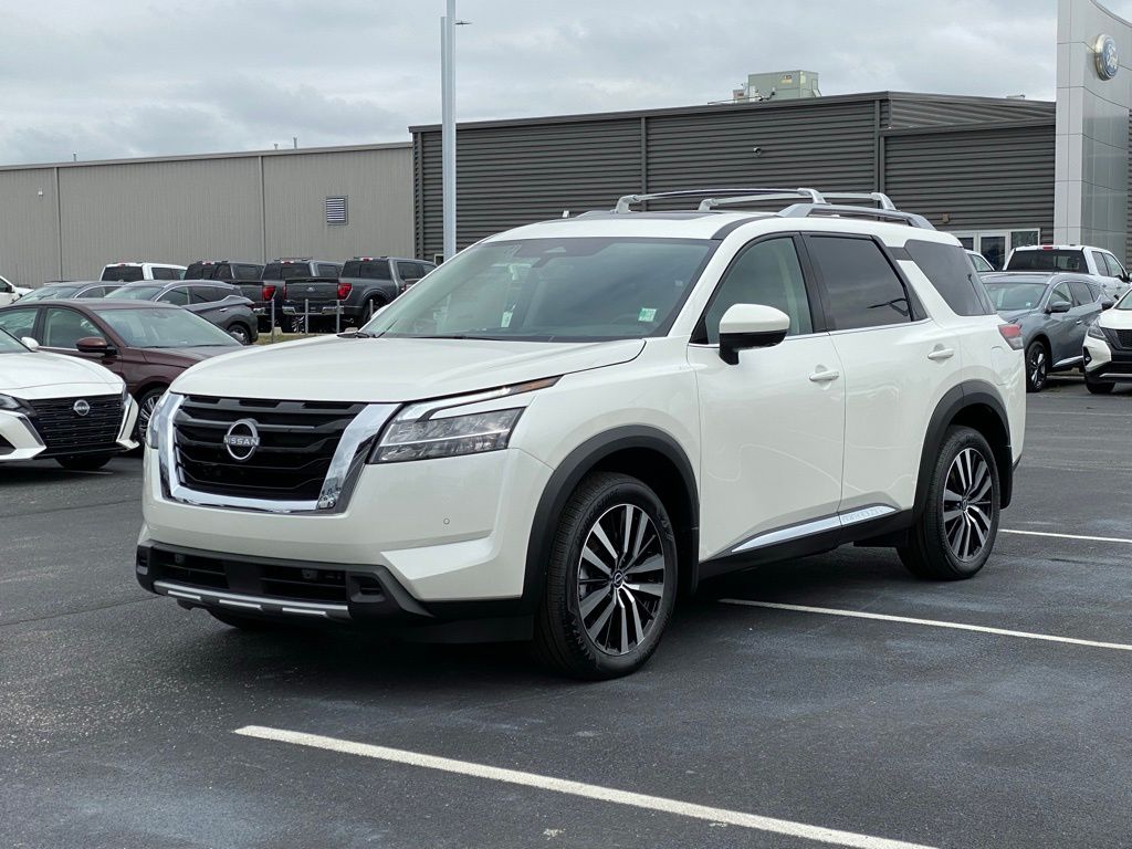 new 2024 Nissan Pathfinder car, priced at $47,495