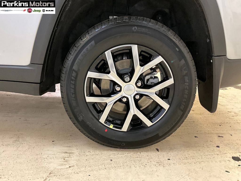 new 2025 Jeep Grand Cherokee car, priced at $45,822