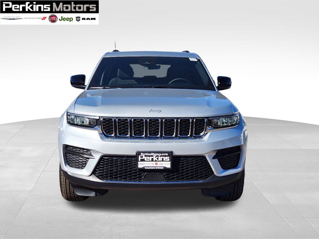 new 2025 Jeep Grand Cherokee car, priced at $37,959