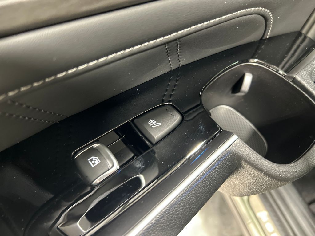 new 2025 Kia Sorento car, priced at $44,243