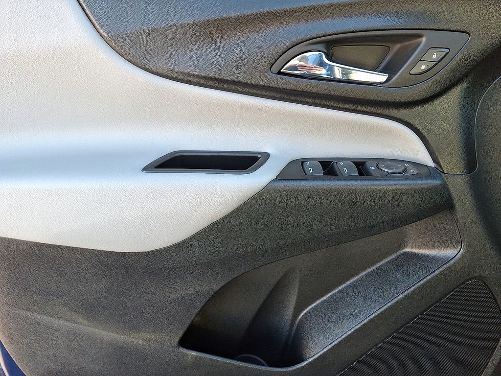 used 2022 Chevrolet Equinox car, priced at $20,995