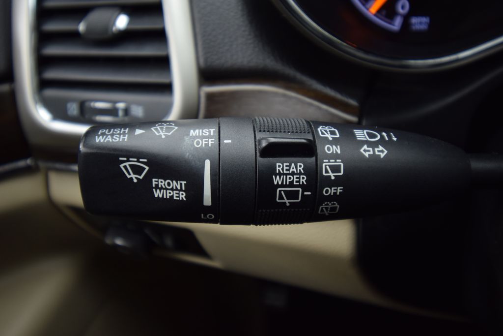 used 2014 Jeep Grand Cherokee car, priced at $9,095