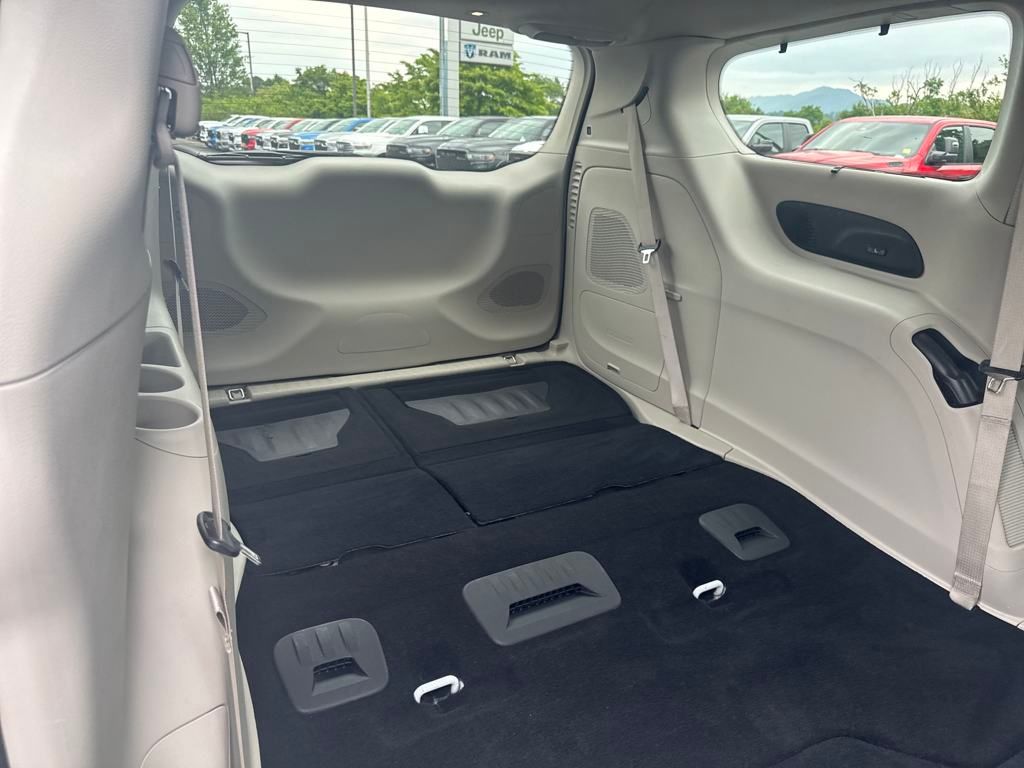 used 2021 Chrysler Pacifica car, priced at $28,000