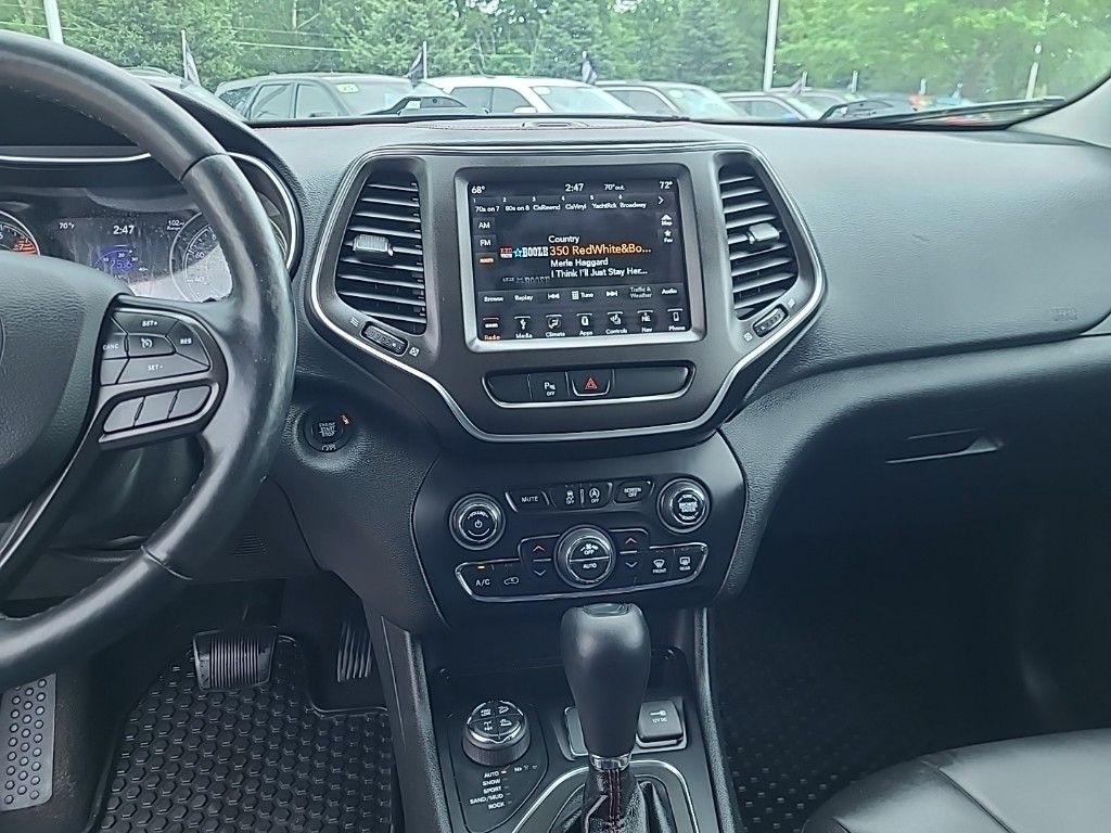 used 2019 Jeep Cherokee car, priced at $17,637