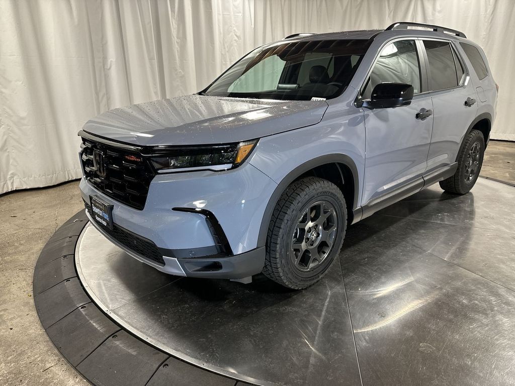 new 2025 Honda Pilot car, priced at $51,305