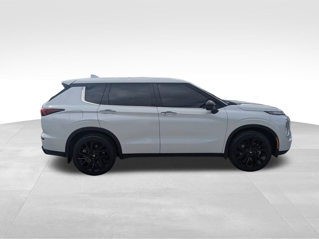used 2023 Mitsubishi Outlander car, priced at $24,521