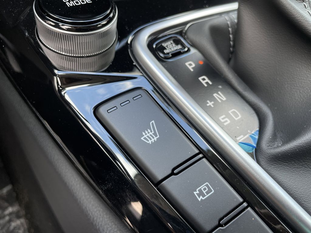 new 2025 Kia Seltos car, priced at $26,708