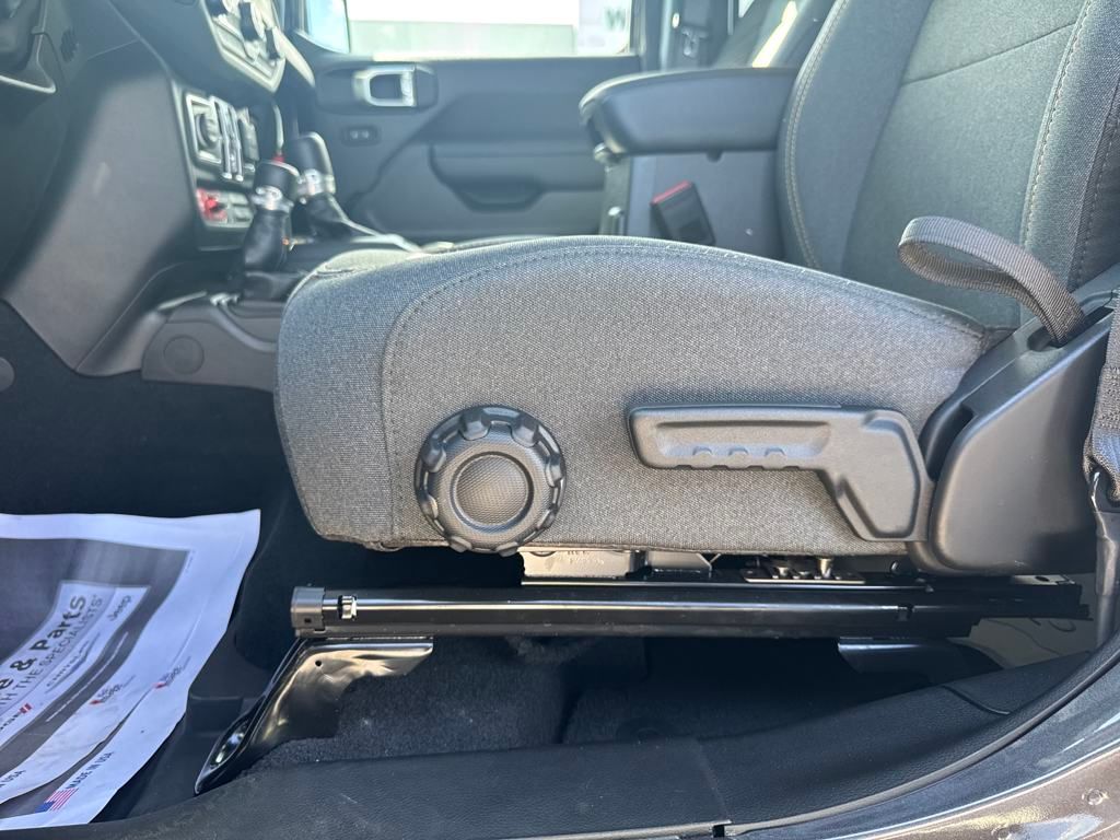 new 2025 Jeep Wrangler car, priced at $49,327