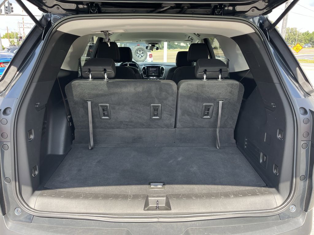 used 2021 Chevrolet Traverse car, priced at $25,477