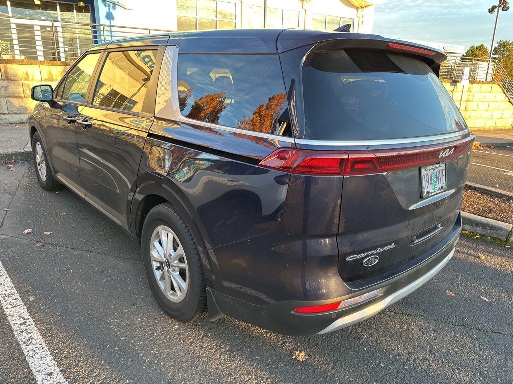 used 2022 Kia Carnival car, priced at $25,700