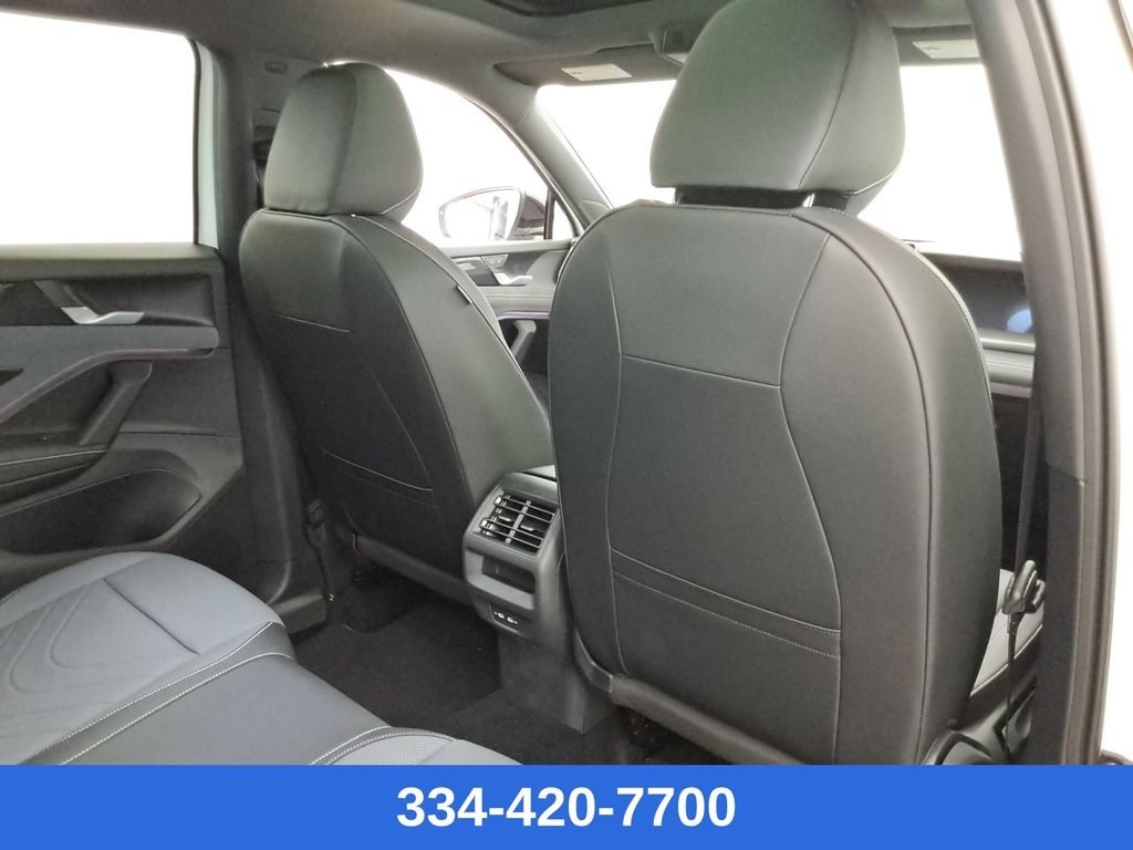 new 2025 Volkswagen Tiguan car, priced at $39,540