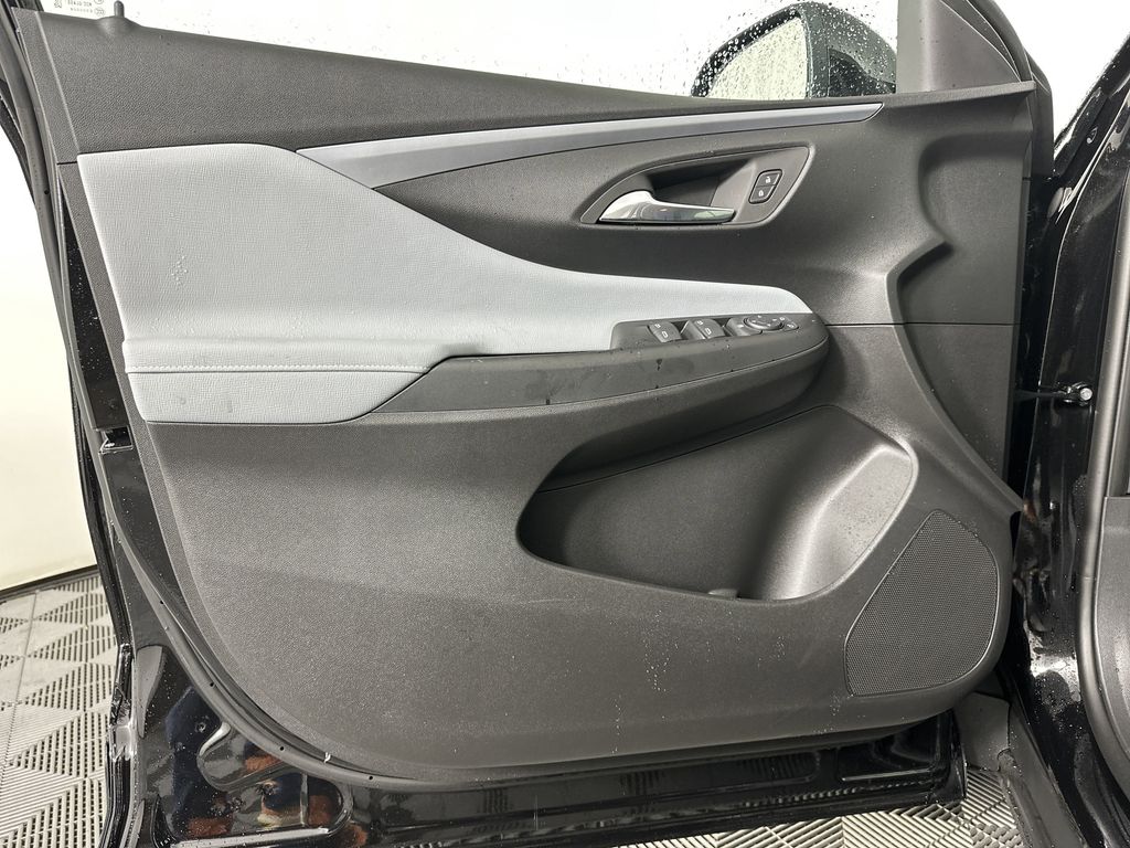 new 2025 Buick Envista car, priced at $25,785