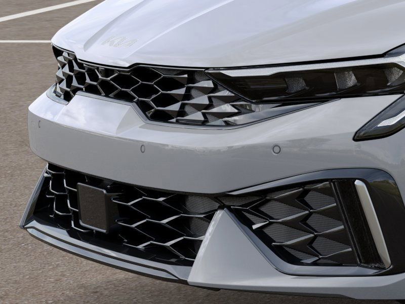 new 2026 Kia K5 car, priced at $40,000
