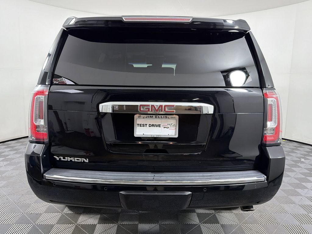 used 2019 GMC Yukon car, priced at $37,995