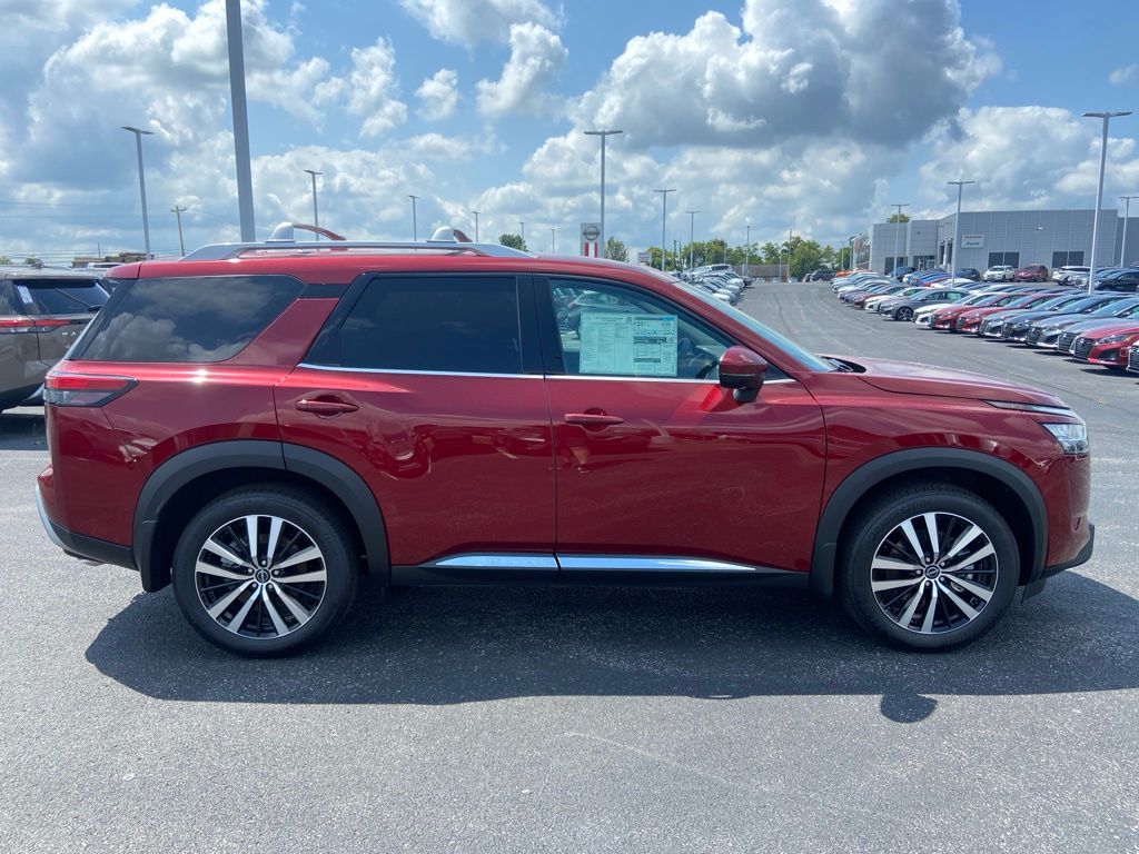 new 2024 Nissan Pathfinder car, priced at $44,375