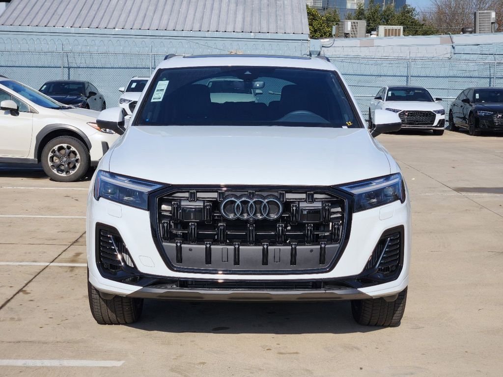 new 2025 Audi Q7 car, priced at $77,750