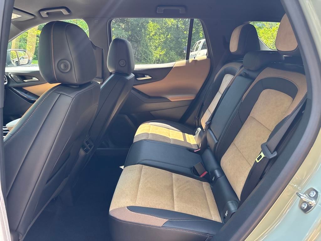 new 2026 Chevrolet Equinox car, priced at $38,290