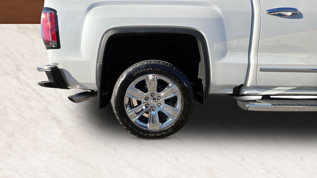used 2018 GMC Sierra 1500 car, priced at $32,000