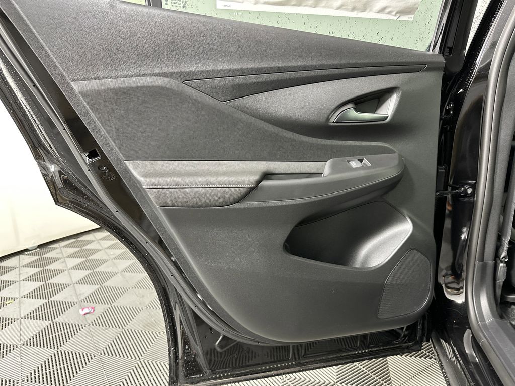 new 2025 Buick Envista car, priced at $31,085