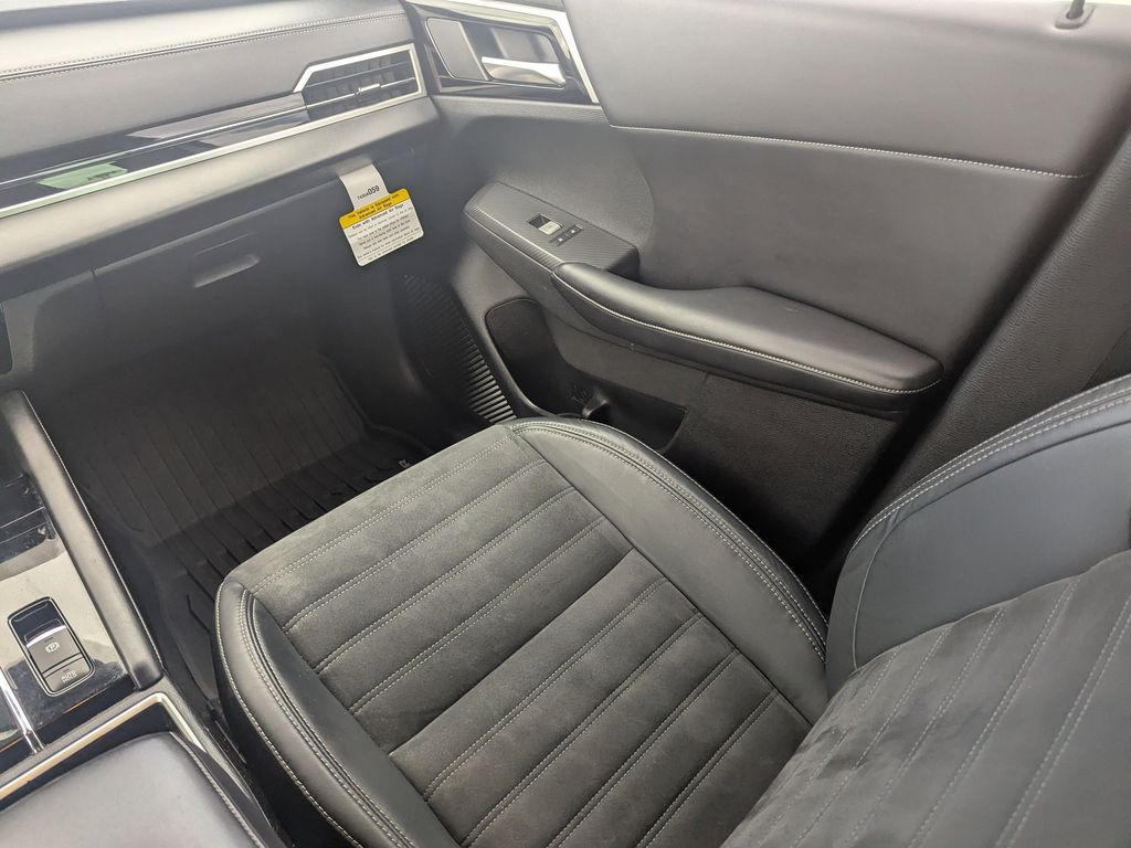 used 2023 Mitsubishi Outlander car, priced at $24,521