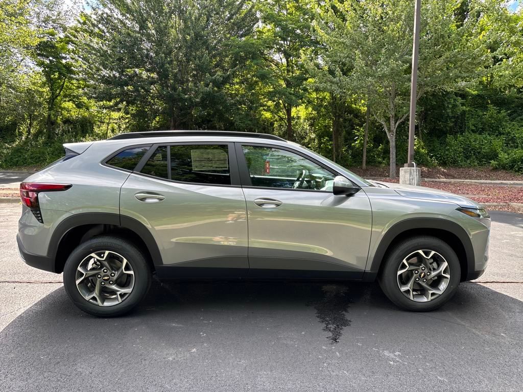 new 2025 Chevrolet Trax car, priced at $25,485