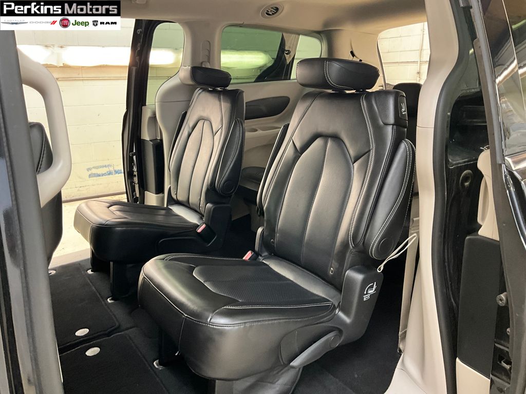used 2024 Chrysler Pacifica car, priced at $29,492