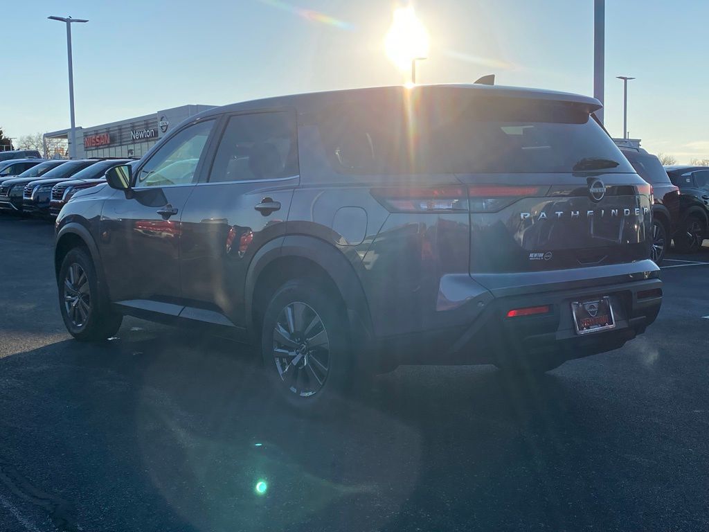 new 2025 Nissan Pathfinder car, priced at $38,396