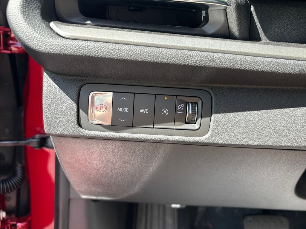 new 2025 Chevrolet Traverse car, priced at $45,190