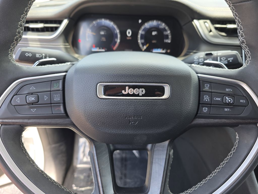 used 2023 Jeep Grand Cherokee car, priced at $27,595