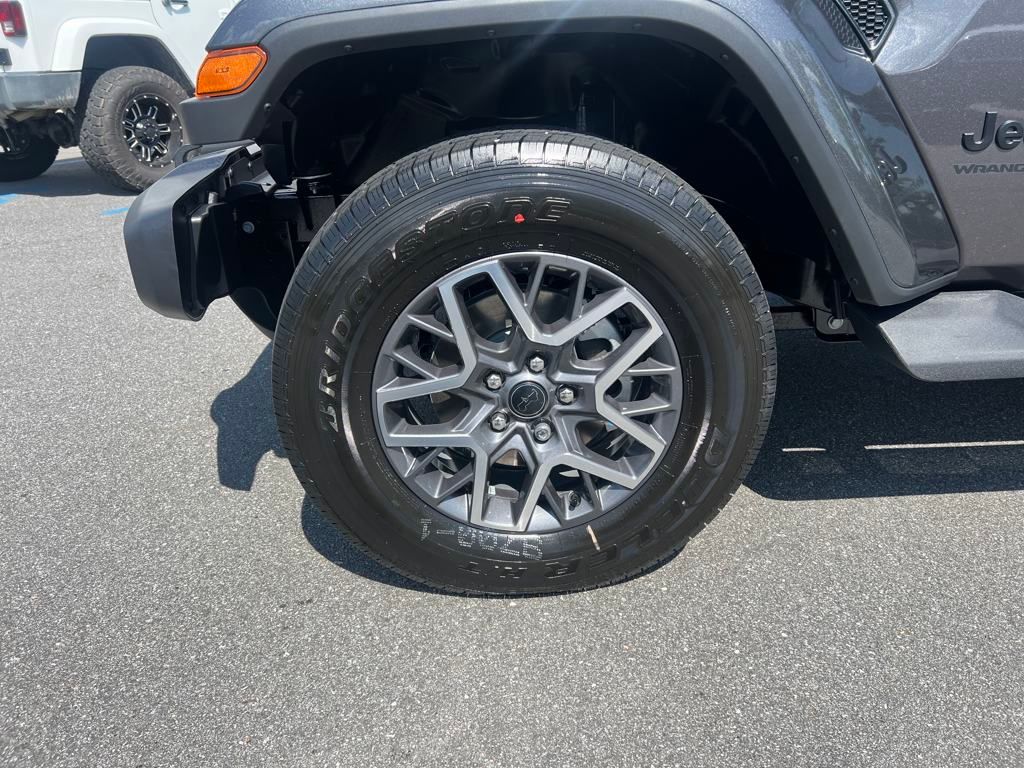 new 2025 Jeep Wrangler car, priced at $53,990