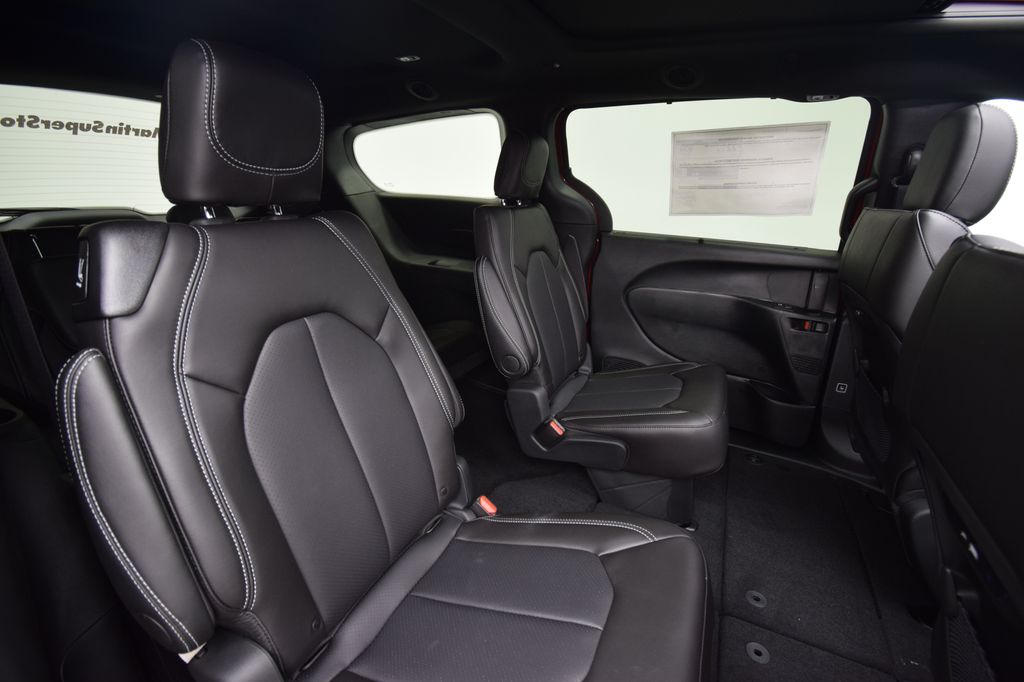 new 2026 Chrysler Pacifica car, priced at $39,642