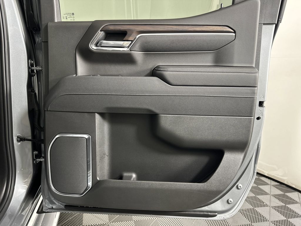 new 2025 GMC Sierra 1500 car, priced at $58,119