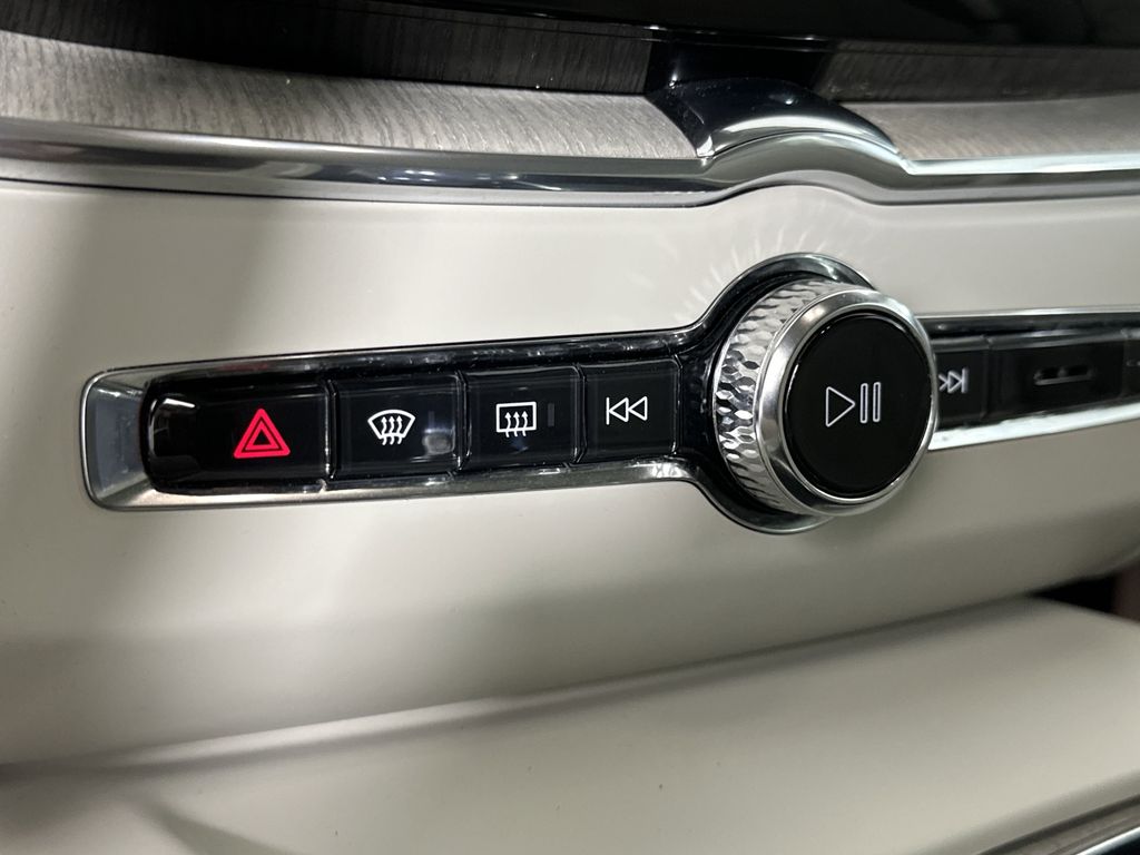 used 2022 Volvo XC60 car, priced at $36,795