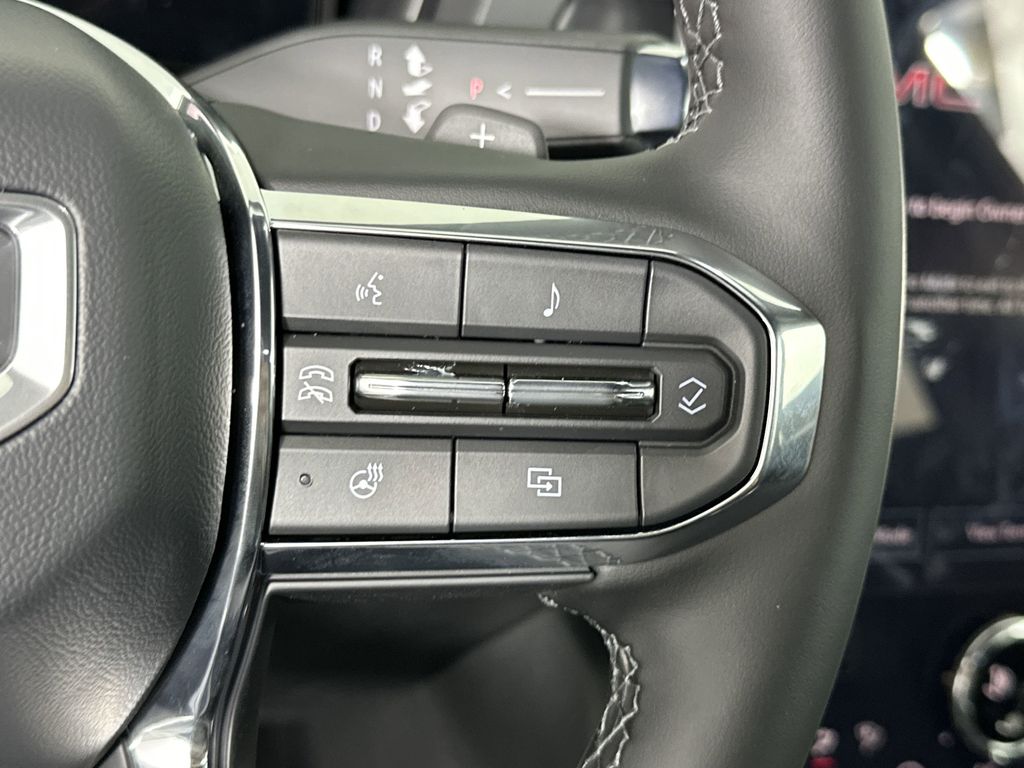 new 2025 GMC Terrain car, priced at $30,395
