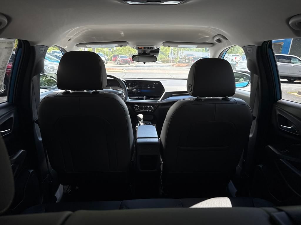 new 2025 Chevrolet Trax car, priced at $27,085