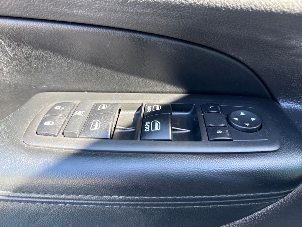 used 2018 Jeep Grand Cherokee car, priced at $20,215