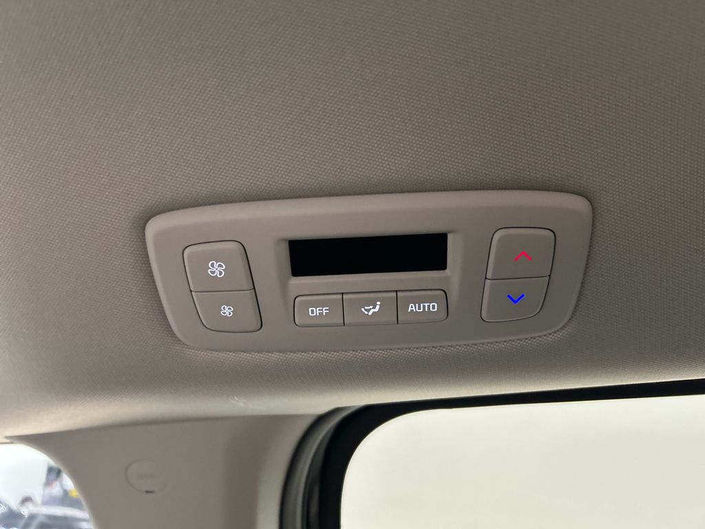 new 2025 Kia Carnival car, priced at $40,870